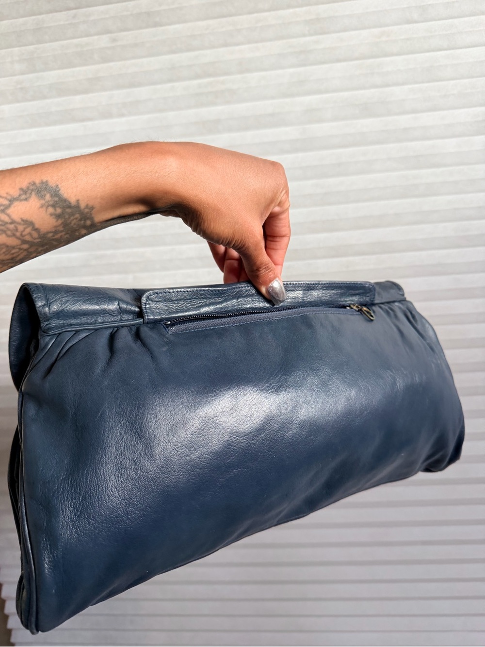 Vintage Anne Klein for Calderon Navy Soft Leather Foldover Evening Bag - Picture 5 of 16